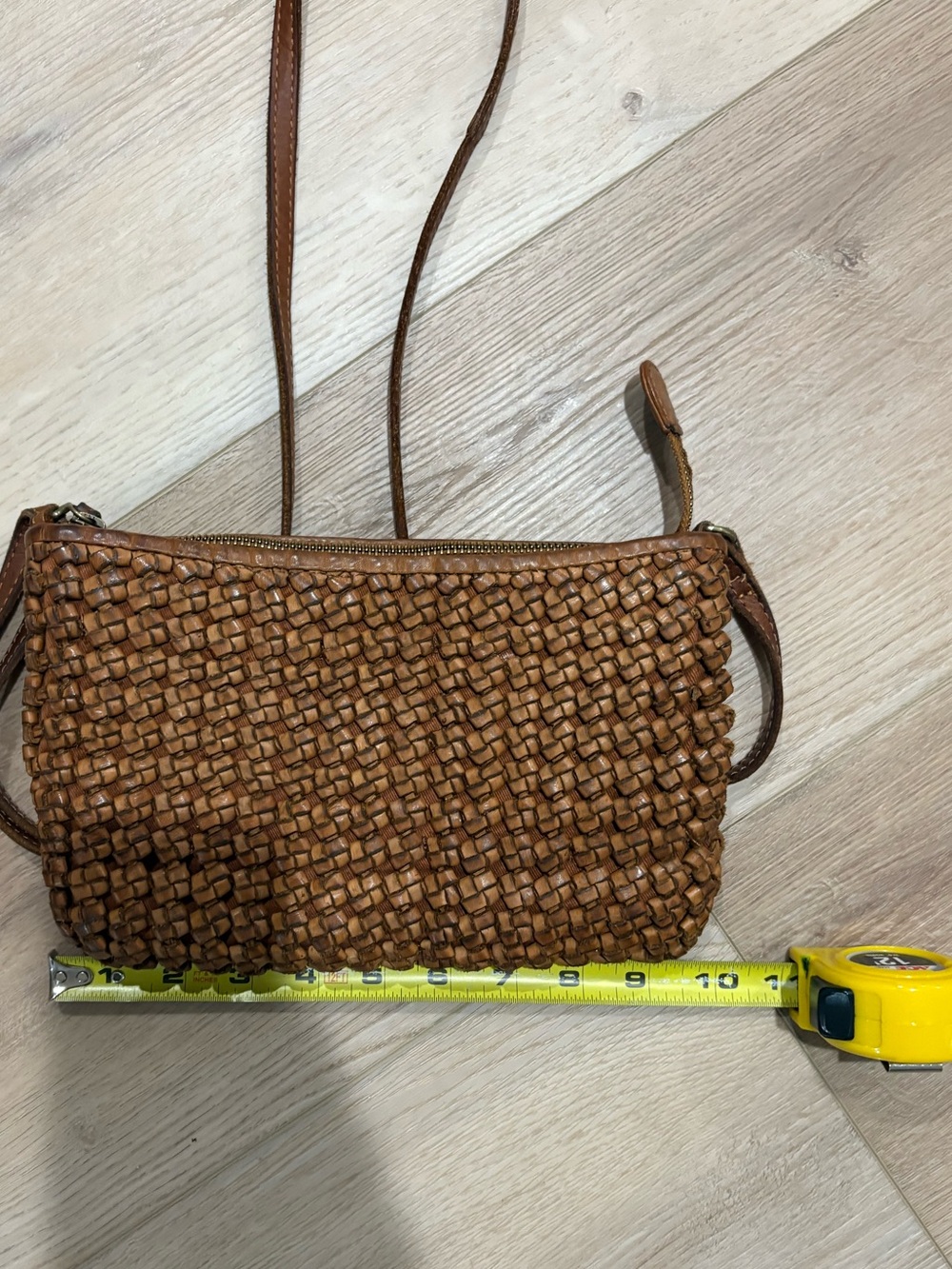 100% leather knotted adjustable strap purse , EUC - Picture 5 of 6